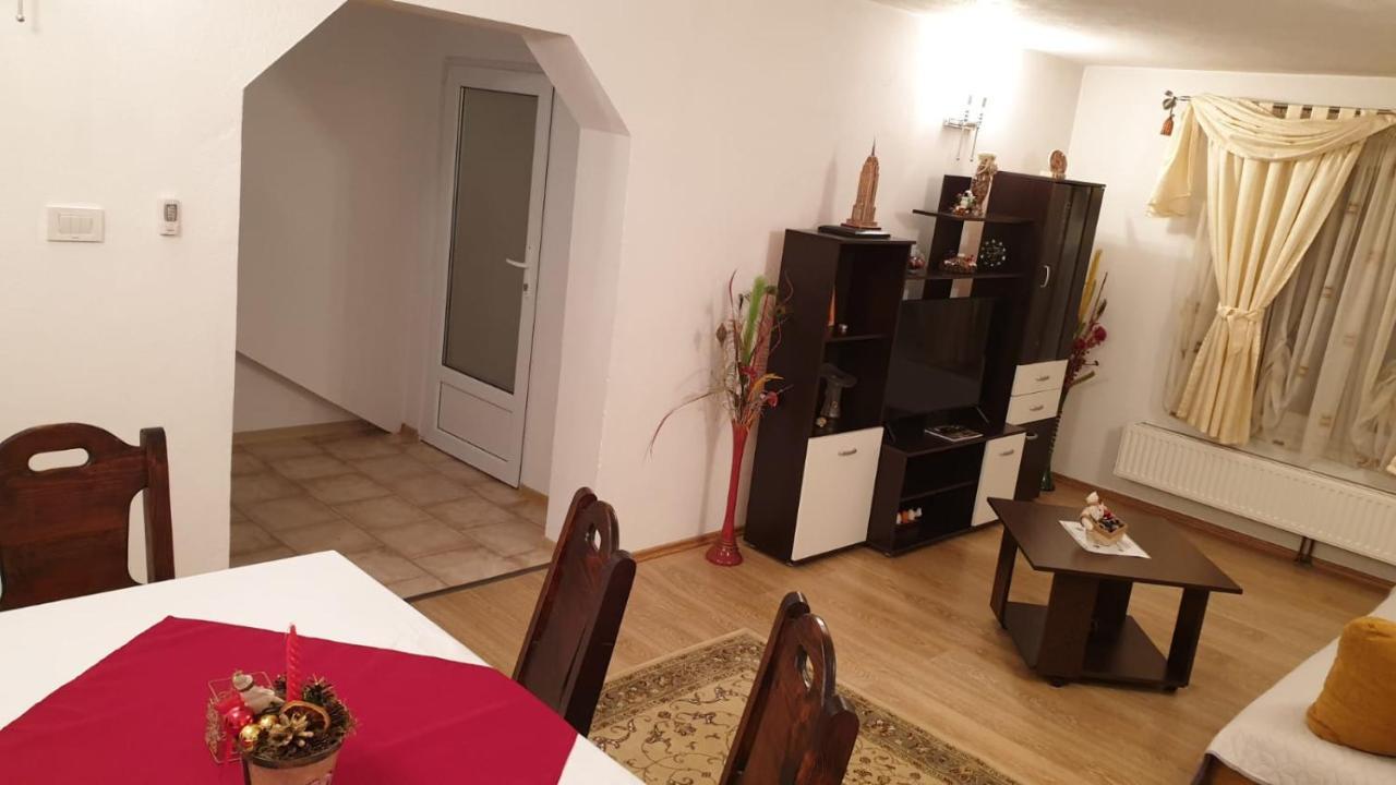 Zărneşti Casa Nicoladis 아파트 외부 사진